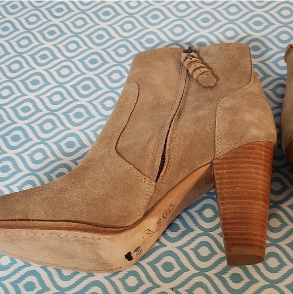 Joie bootie tan leather Saude Wood Stacked Heels Classic - Picture 3 of 9